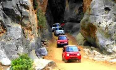 crete-jeep-safari-mountains-goat-keeping-cheese-making-2